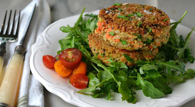 Crispy Salmon Cakes with mustard And Dill - Parents Canada