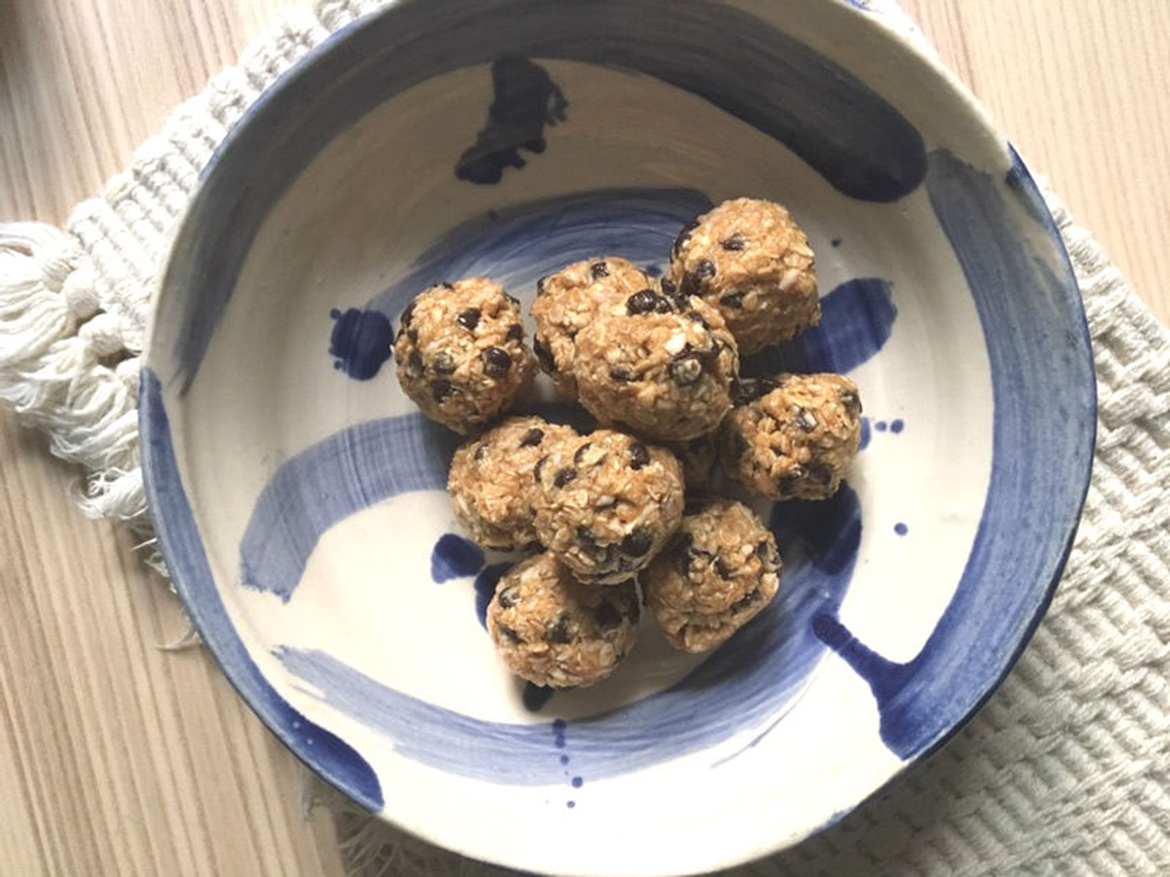 No Bake Peanut Butter Chocolate Chip Cookie Balls - Parents Canada