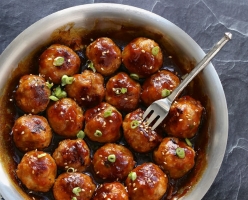 Apricot and ginger glazed meatball recipe 200 - excerpt: yum & yummer