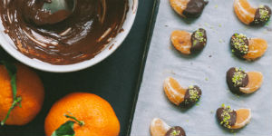 Chocolate-Dipped Clementines With Pistachios - Parents Canada