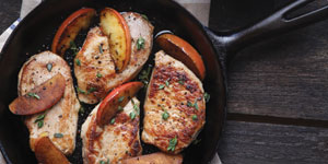 Skillet Pork Chops with Apples and Thyme - Parents Canada