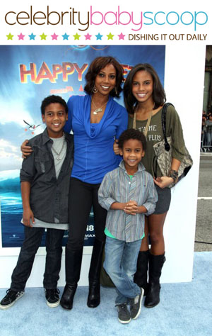 Holly robinson peete and kids - 9 celebrity moms who make a difference