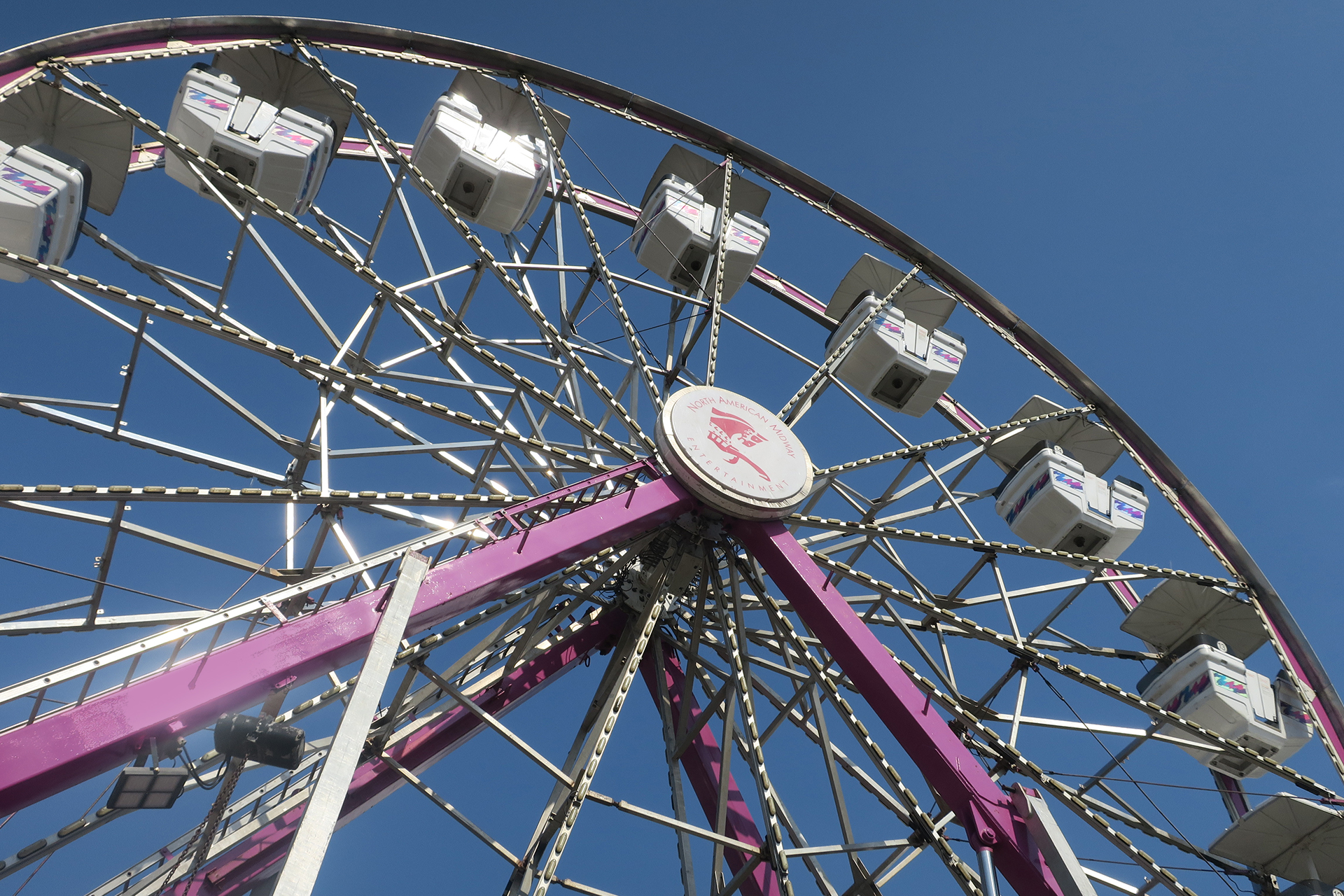 Ferris wheel - 5 ways to squeeze out the last moments of summer