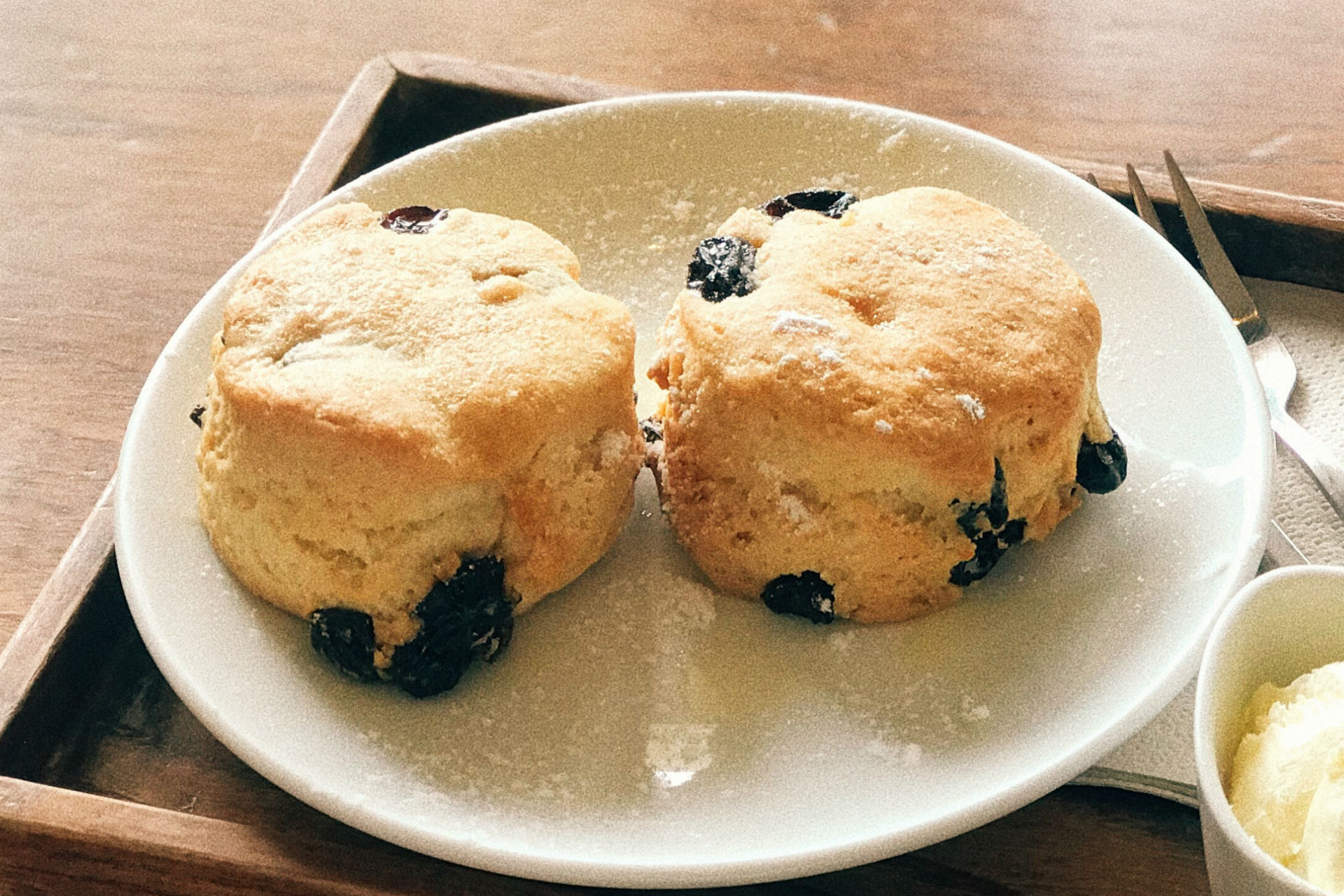 biscuits with berries