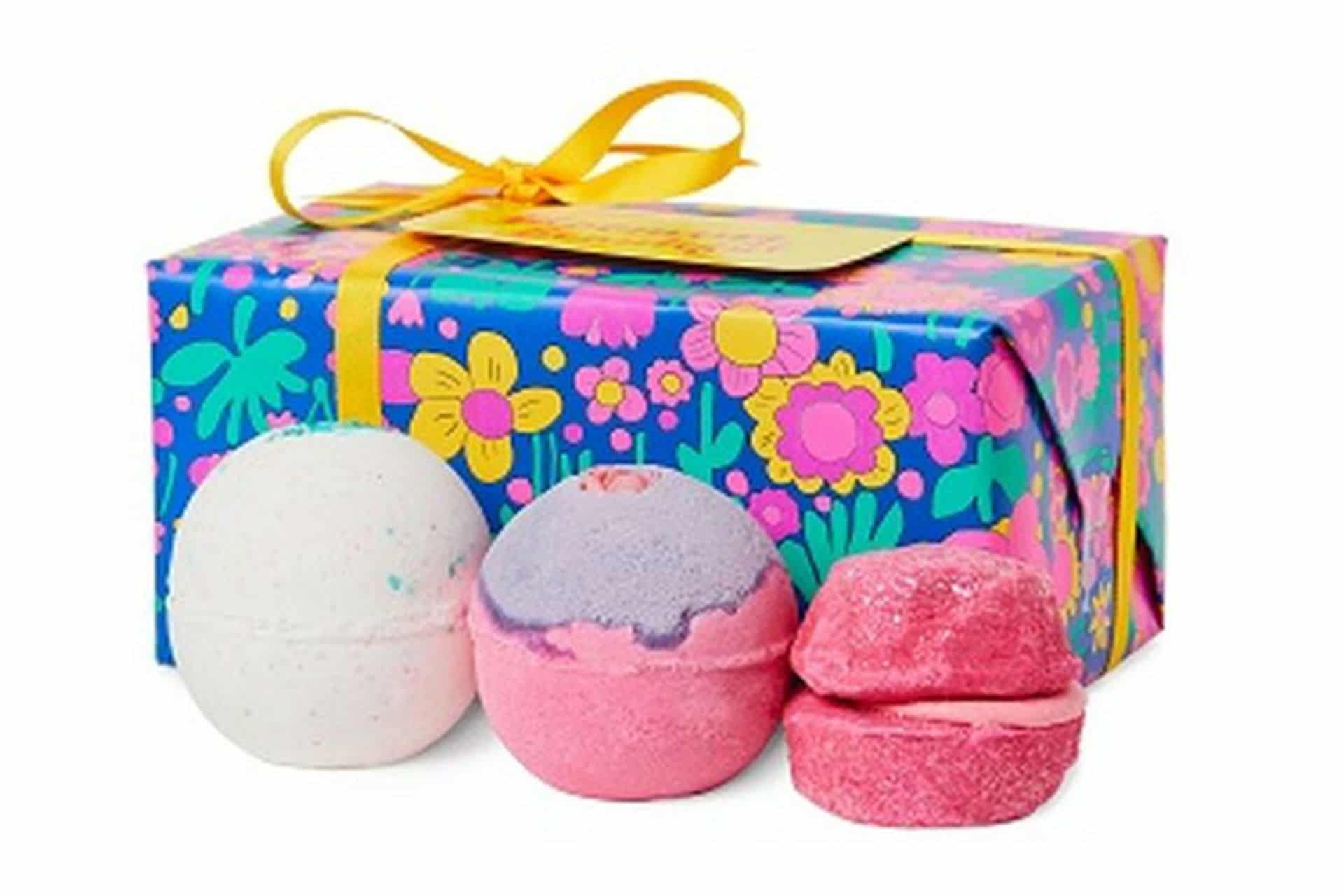 Blooming Beautiful bath bomb set ParentsCanada