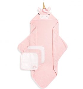 Hoodedbathtowel 1920x1280 e1651184230467 - 10 awesome product picks for families with babies and toddlers