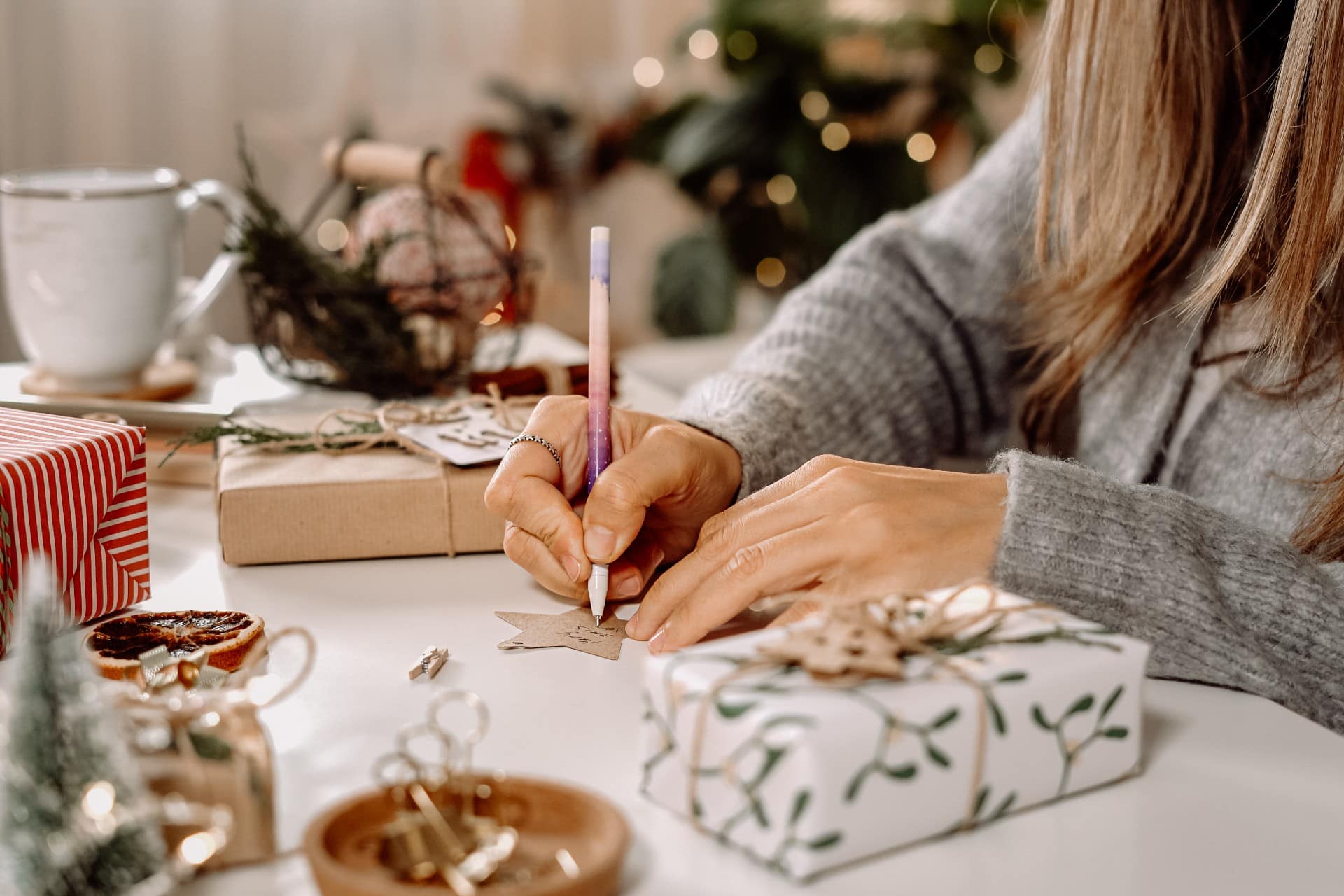 Tips To Avoid Overspending This Holiday Season - Parents Canada