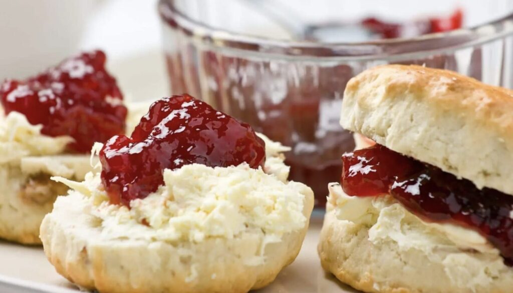 Cream scones with berry jam